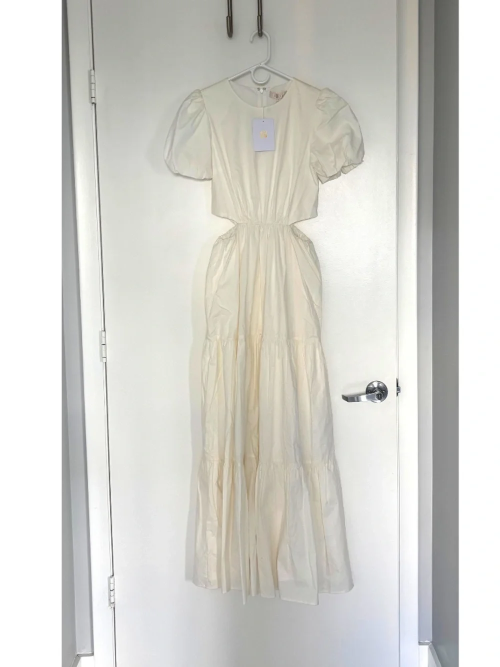 WAYF Plaza Cutout Tiered Maxi Dress in Ivory White Puff Sleeve XS - Picture 4 of 5